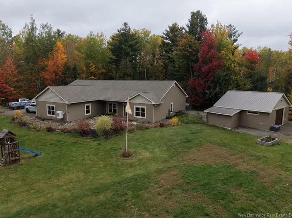 2 Burton Evergreen Dr, Burton, NB E2V 3E7