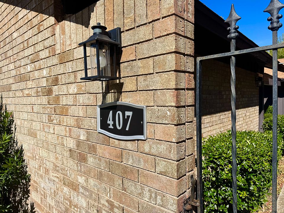 1st image of 407 W Voelter Ave