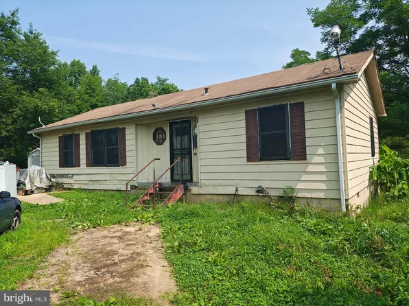 17737 Horsehead Rd, Brandywine, MD 20613