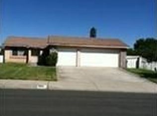 3291 N Almond Dr, Rialto, CA 92377