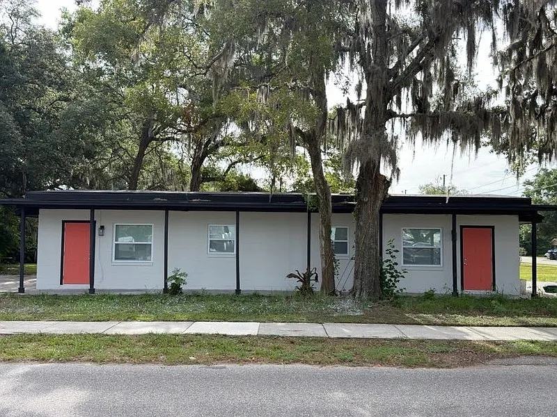 2 bed, 1.0 bath, $1,440 — Photo 2
