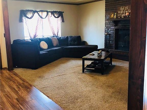 3rd image of 1204 SW 132nd Pl