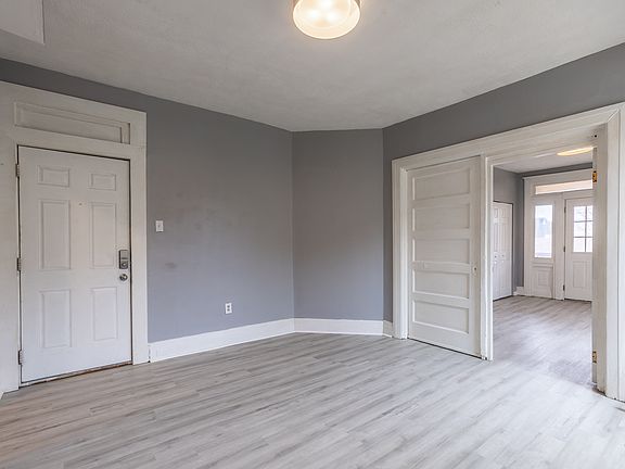 3rd image of 304 S Birmingham Ave APT 204