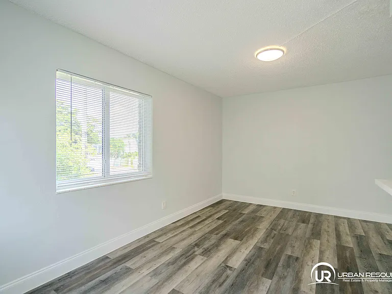 6650 Miller Dr #20 — Photo 8