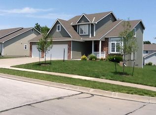 702 N Huntington Ct, Lawrence, KS 66049