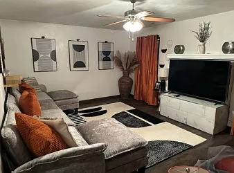 5627 Picadilly Ln — Photo 2