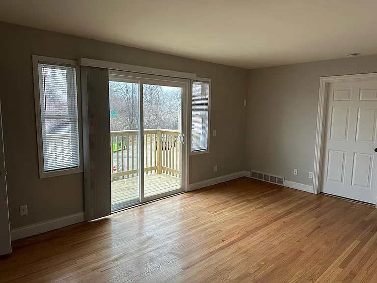 The Court Apartments — Photo 14