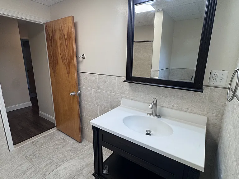 400 Riverside Dr #28 — Photo 7