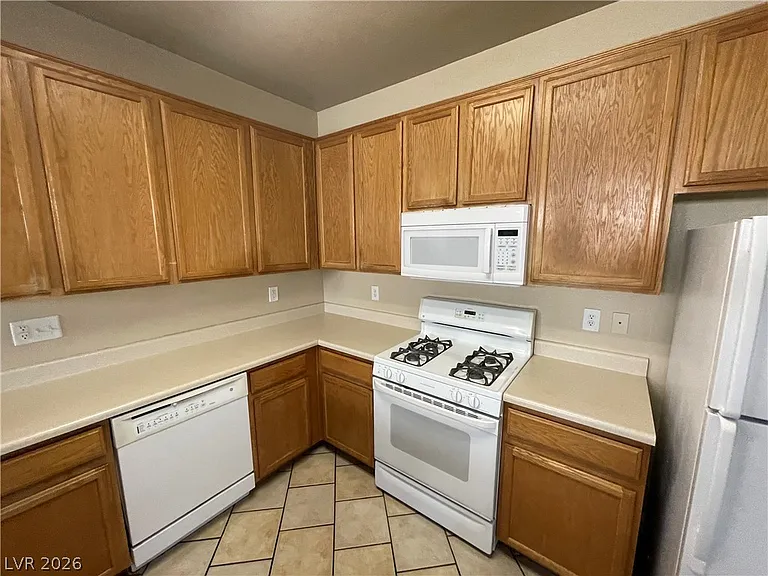 5947 Silver Trace Ct — Photo 9