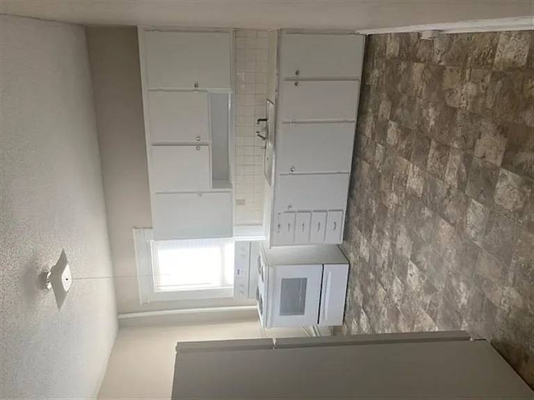 316 Grover St #316-1/2 — Photo 5