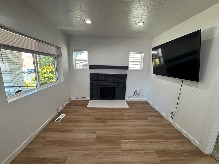 1603 S Major St #A — Photo 4