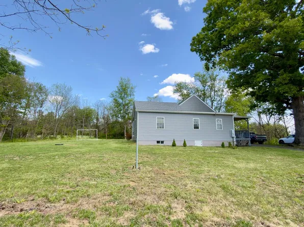 1752 Summit Point Rd, Berryville, VA 22611