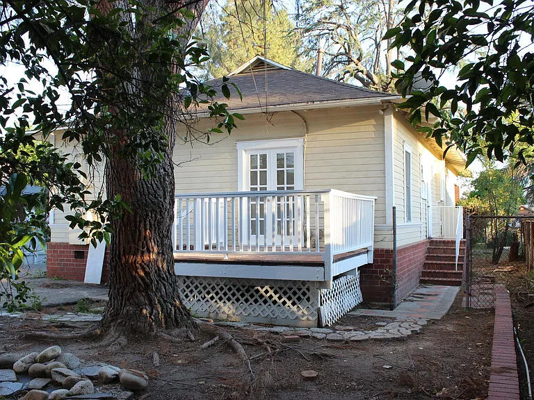 22147 Cantlay St — Photo 15