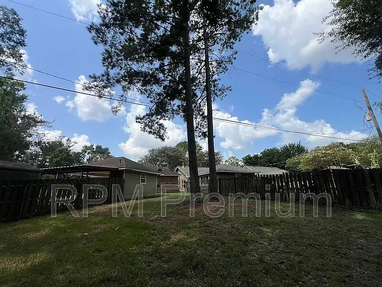 13235 Country Park Ave — Photo 41