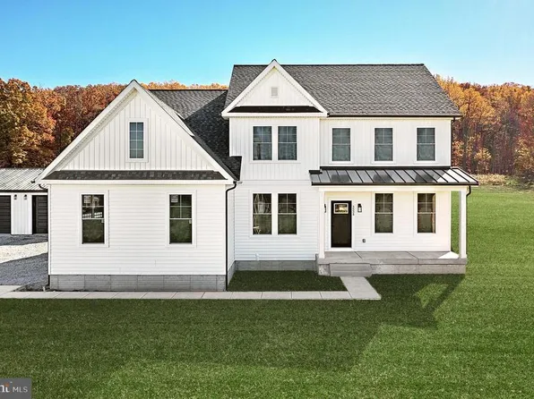 326 Greenwood Rd, Spring Grove, PA 17362