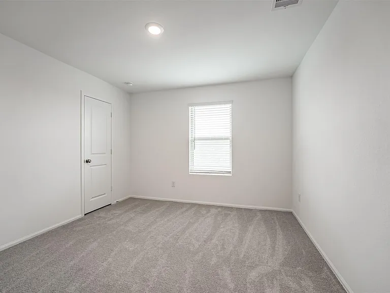 9123 Estes Lakes Dr — Photo 32