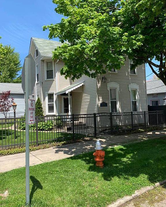1st image of 3226 Chatham Ave APT 1
