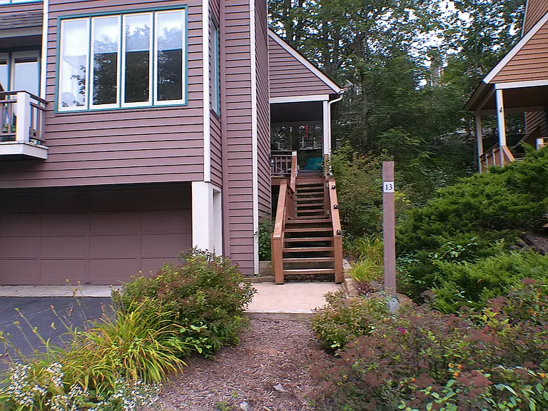 13 Ivy Glen Ln — Photo 3