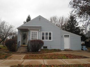 650 Algona Ave, Elgin, IL 60120