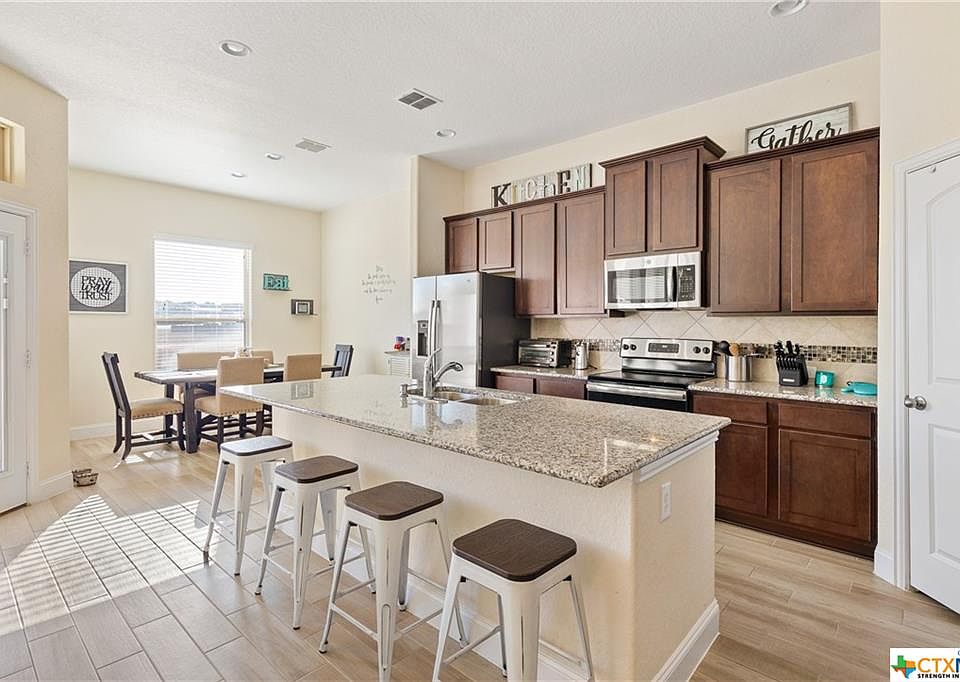 1st image of 1611 Alvin Cir