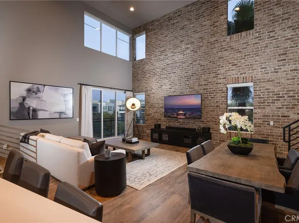 242 Rockefeller, Irvine, CA 92612