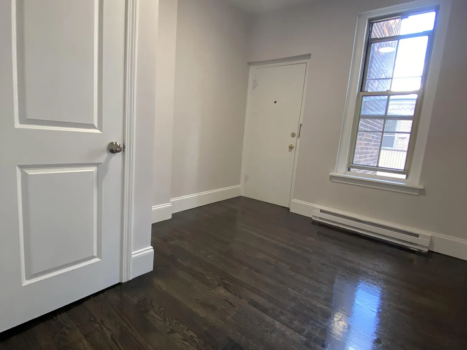 2 bed, 750 sqft, $4,100 — Photo 4