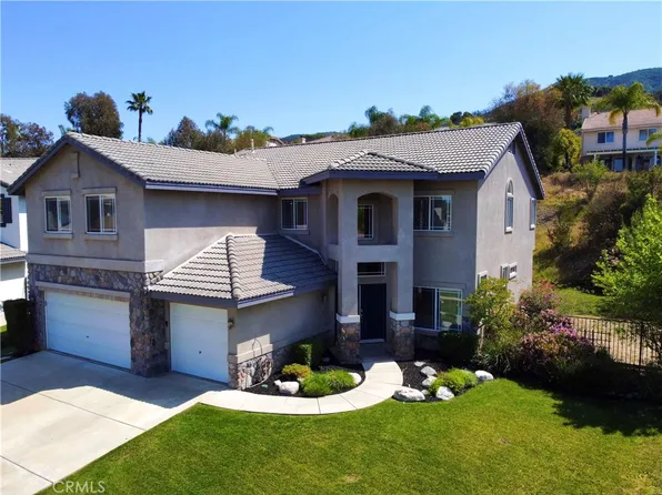880 Windy Ridge Dr, Corona, CA 92882