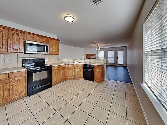 3rd image of 749 Mulberry Ct