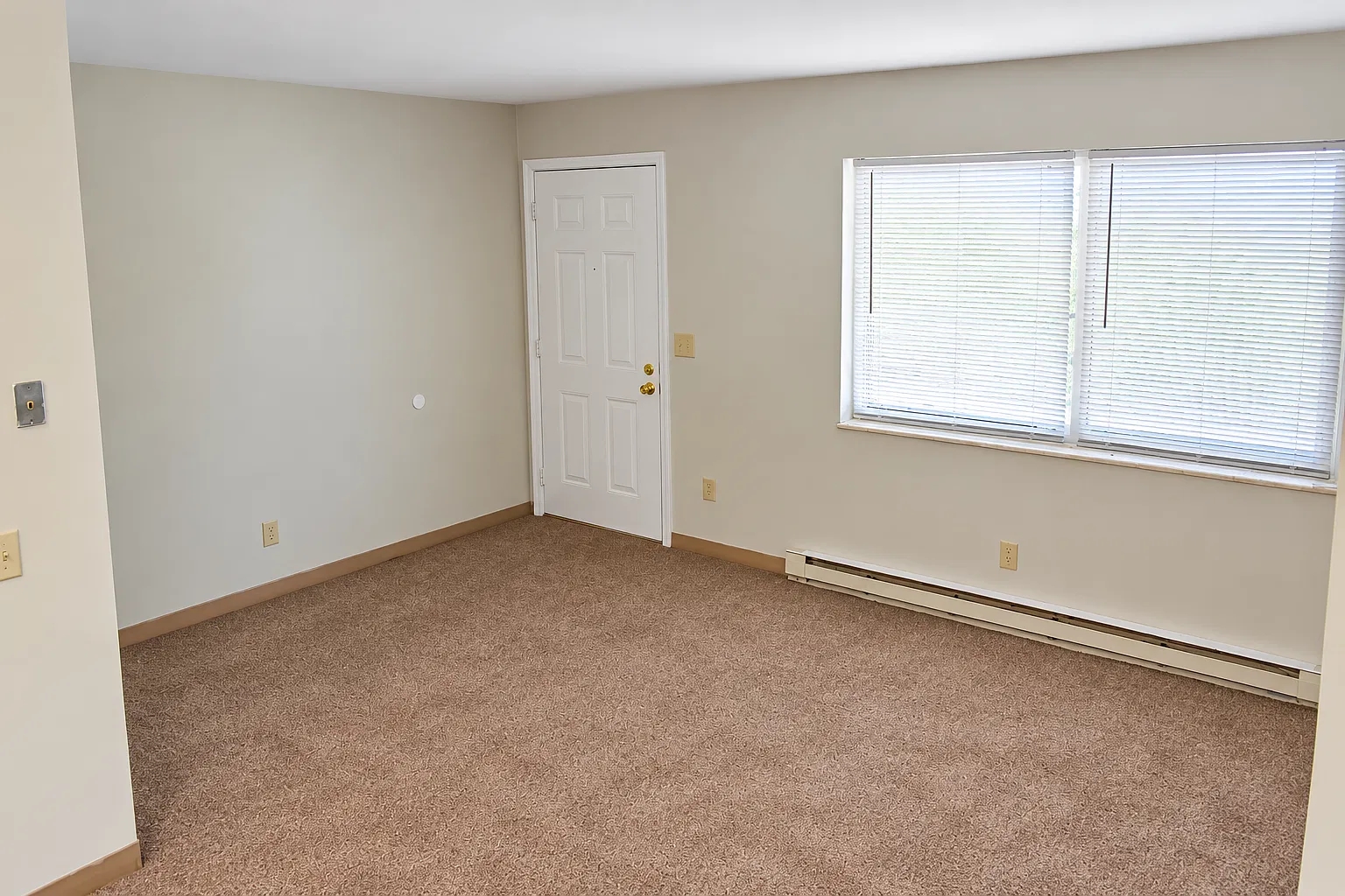 1 bed, 555 sqft, $750 — Photo 3