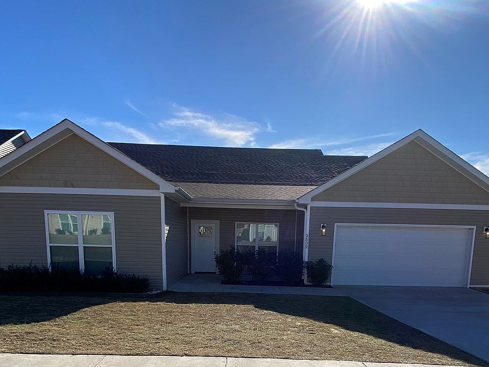 1st image of 2532 Garden Dr