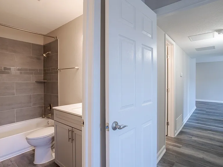 Villages at Parktown Apartment Homes — Photo 27