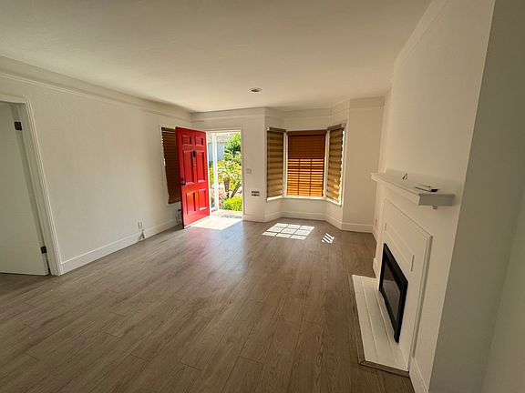3rd image of 470 E Washington Blvd APT B