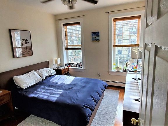 5th image of 102 Bergen St APT 3