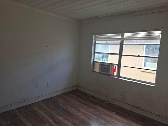 4th image of 604 N 17th Street