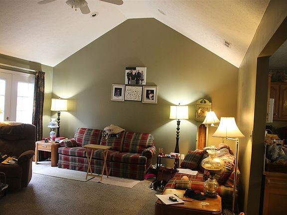 5th image of 757 Hillgreen St