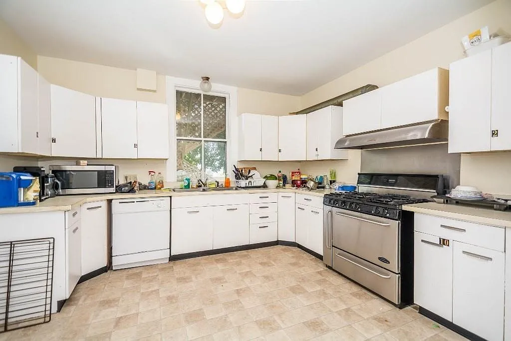 328 Wilder St — Photo 4