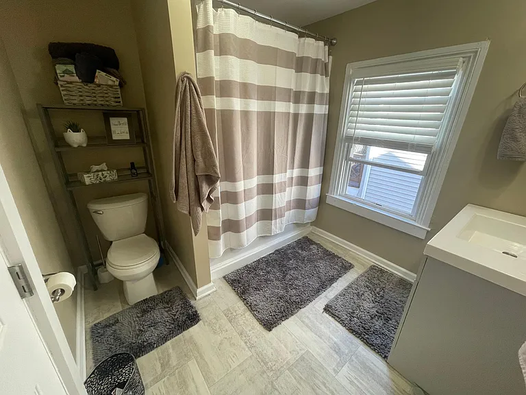 211 Herman Ave — Photo 22