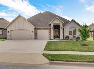 856 E Edenmore Circle, Nixa, MO 65714