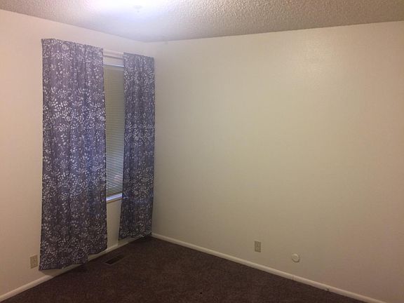 3rd image of 194 Garden Park Dr Unit F