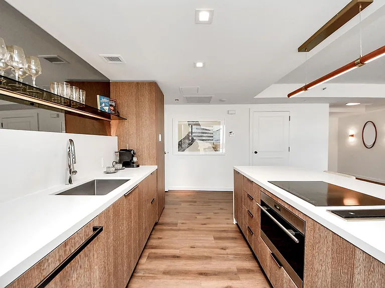 1300 Lamar St #S9 — Photo 12