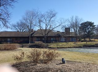 3955 Mission Hills Rd N #1C, Northbrook, IL 60062