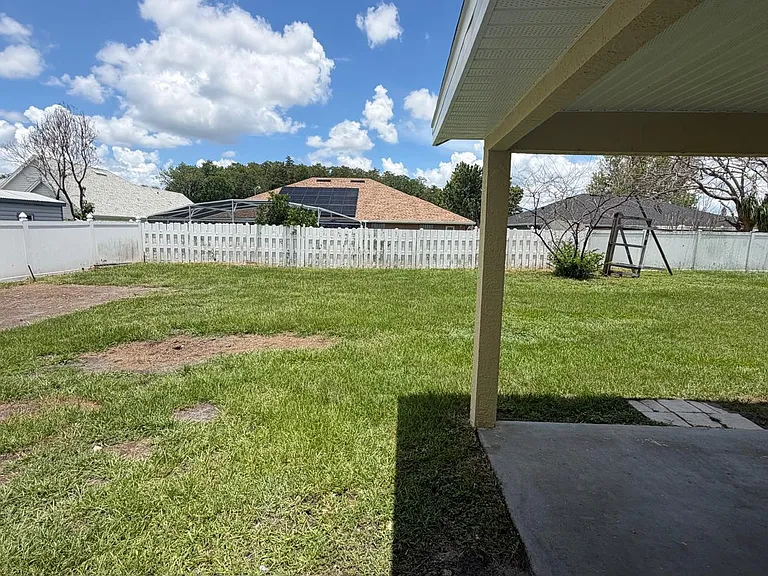 2809 Berkshire Cir — Photo 6