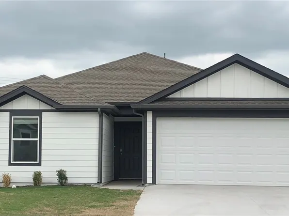 304 NW Granny Smith St, Gentry, AR 72734