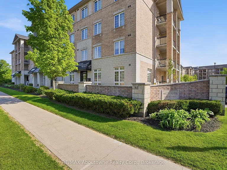 1083 Gordon St #310 — Photo 30