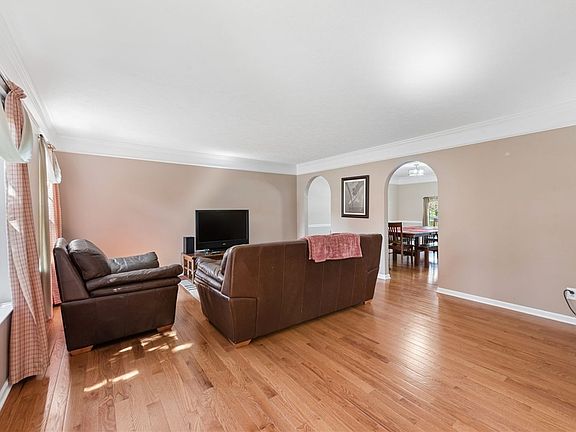 4th image of 531 Stirrup Dr