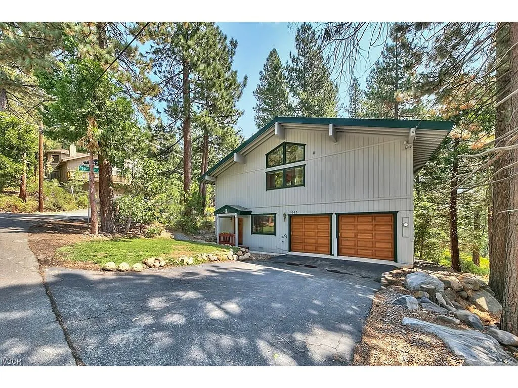 1065 Peace Pipe Ln photo 1