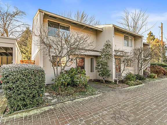 3rd image of 1278 Maple Leaf Ct APT 2C