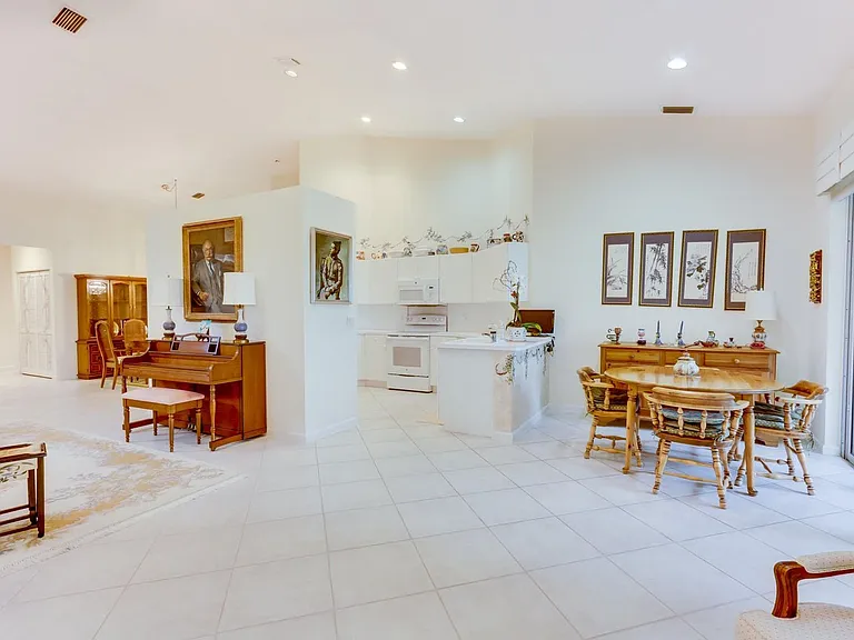 4702 Carlton Golf Dr — Photo 5