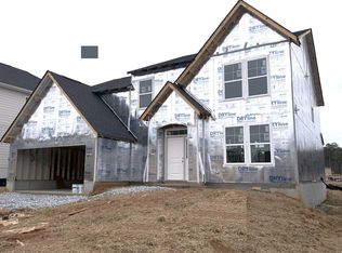 737 Crystal Lake Pkwy, Hoschton, GA 30548