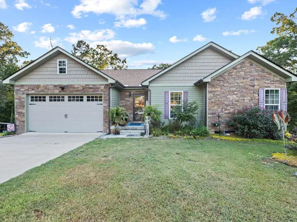 1803 Staghorn Dr, Soddy Daisy, TN 37379
